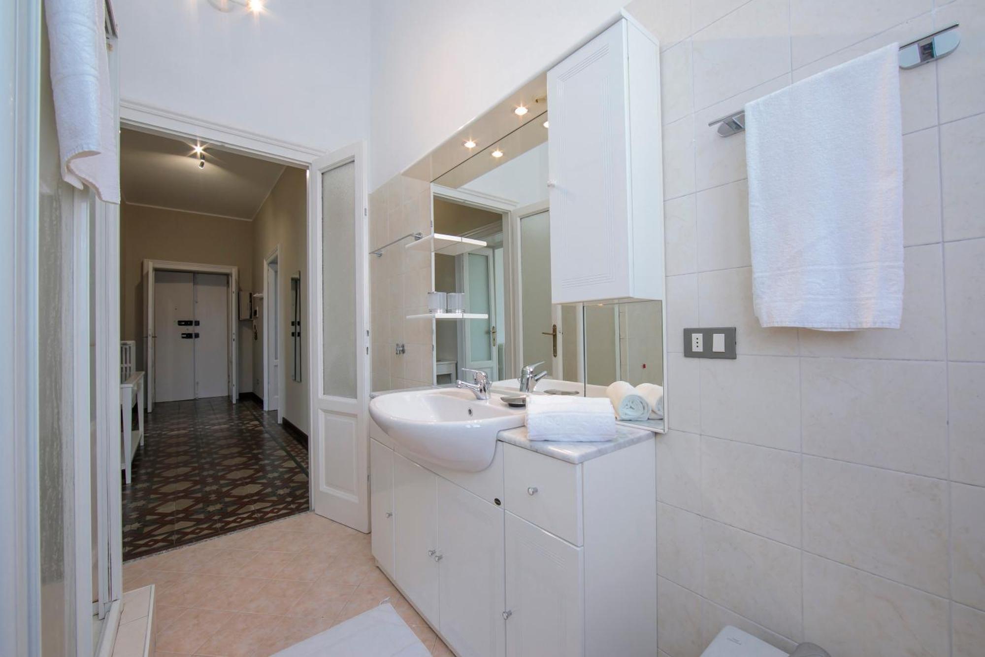 Residenza Oleandro Lake View Luino Center - Happy Rentals Exteriör bild