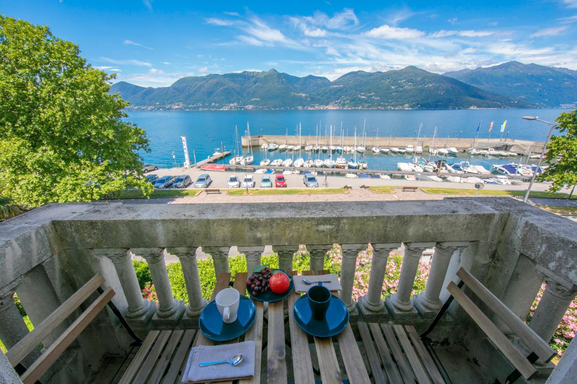Residenza Oleandro Lake View Luino Center - Happy Rentals Exteriör bild
